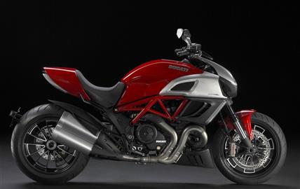 Thumbnail image for http://media.bikes.cz/Photo/img_48128O27648O100630O33O7107338OBO04507O0854O3.jpg?text=Ducati Diavel