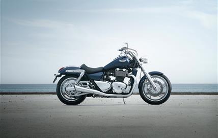 Thumbnail image for http://media.bikes.cz/Photo/img_48128O27648O116754O33O8246026OBO04507O0854O3.jpg?text=Triumph Thunderbird Sport 1997-