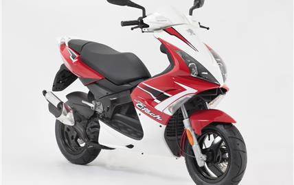 Thumbnail image for http://media.bikes.cz/Photo/img_48128O27648O119306O33O8426250OBO04507O0854O3.jpg?text=Peugeot Jet Force C-Tech 50