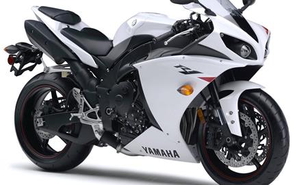 Thumbnail image for http://media.bikes.cz/Photo/img_48128O27648O123453O33O8719114OBO04507O0854O3.jpg?text=Yamaha YZF-R1 2004-
