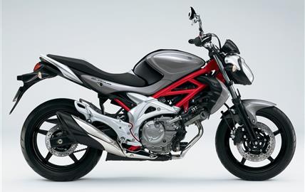 Thumbnail image for http://media.bikes.cz/Photo/img_48128O27648O139983O33O9886474OBO04507O0854O3.jpg?text=Suzuki SFV 650 Gladius