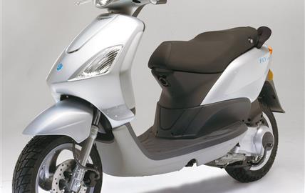 Thumbnail image for http://media.bikes.cz/Photo/img_48128O27648O144333O33O10193674OBO04507O0854O3.jpg?text=Piaggio Fly 125