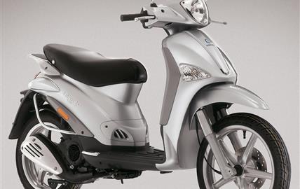Thumbnail image for http://media.bikes.cz/Photo/img_48128O27648O144362O33O10195722OBO04507O0854O3.jpg?text=Piaggio Liberty 125