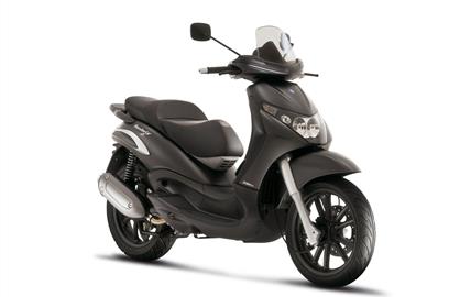 Thumbnail image for http://media.bikes.cz/Photo/img_48128O27648O144391O33O10197770OBO04507O0854O3.jpg?text=Piaggio Beverly 250 GT
