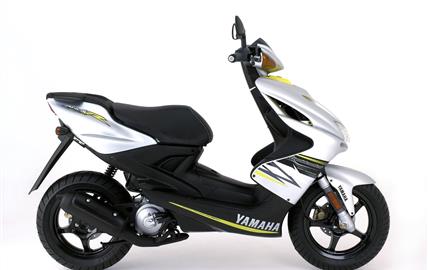 Thumbnail image for http://media.bikes.cz/Photo/img_48128O27648O144826O33O10228490OBO04507O0854O3.jpg?text=Yamaha Aerox R/Rossi Replica