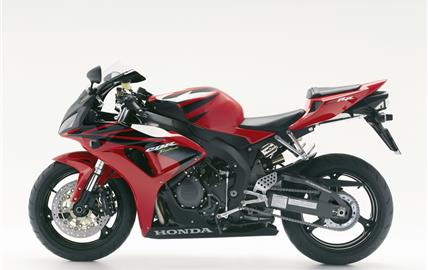 Thumbnail image for http://media.bikes.cz/Photo/img_48128O27648O146247O33O10328842OBO04507O0854O3.jpg?text=Honda CBR1000RR 2004-2005