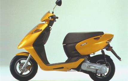 Thumbnail image for http://media.bikes.cz/Photo/img_48128O27648O17342O33O1225482OBO04507O0854O3.jpg?text=Aprilia SONIC
