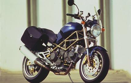 Thumbnail image for http://media.bikes.cz/Photo/img_48128O27648O18241O33O1288970OBO04507O0854O3.jpg?text=Ducati M 750/Dark/City D./City M.