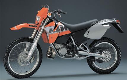 Thumbnail image for http://media.bikes.cz/Photo/img_48128O27648O21634O33O1528586OBO04507O0854O3.jpg?text=KTM 125 EXC 80/100 (LC2)