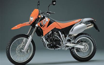 Thumbnail image for http://media.bikes.cz/Photo/img_48128O27648O22098O33O1561354OBO04507O0854O3.jpg?text=KTM 640 LC4-E orange