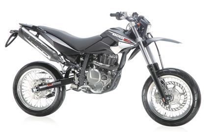 Thumbnail image for http://media.bikes.cz/Photo/img_48128O27648O4147O33O293642OBO04507O0854O3.jpg?text=Beta M4 Motard