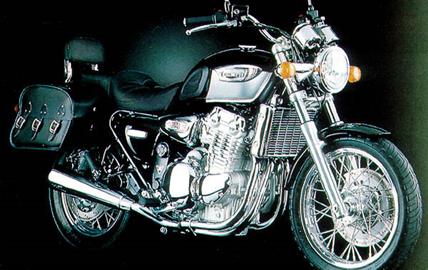 Thumbnail image for http://media.bikes.cz/Photo/img_48128O27648O51243O33O3619594OBO04507O0854O3.jpg?text=Triumph THUNDERBIRD 900