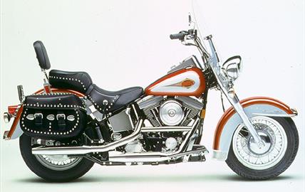 Thumbnail image for http://media.bikes.cz/Photo/img_48128O27648O54607O33O3857162OBO04507O0854O3.jpg?text=Harley-Davidson FLSTC Heritage Softail Classic