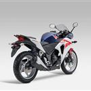 Thumbnail image for http://media.bikes.cz/Photo/img_48128O27648O106546O33O7525130OBO04507O0854O3.jpg?text=Honda CBR 250 R