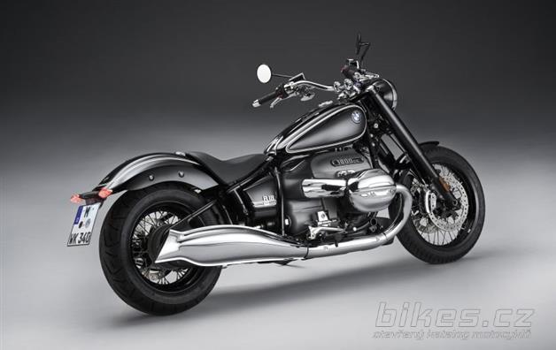 BMW R18 Dragster