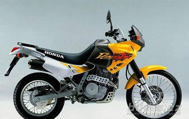 Honda NX 650 DOMINATOR
