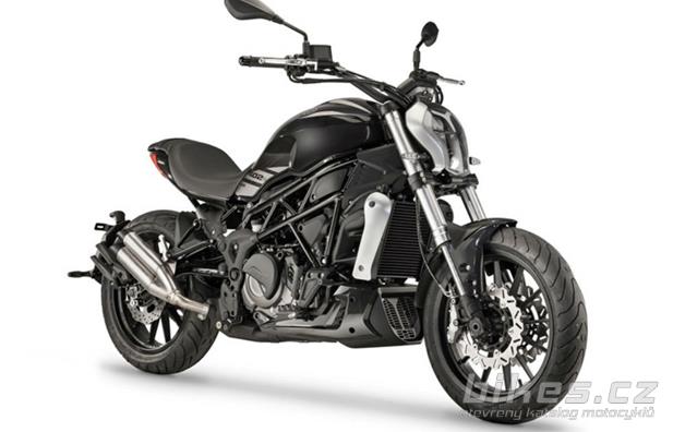 Benelli 402 S