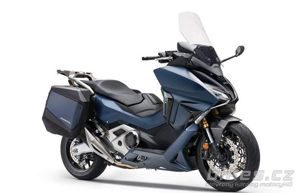 Honda Forza 750