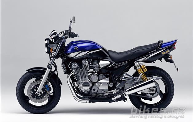 Yamaha XJR 1300