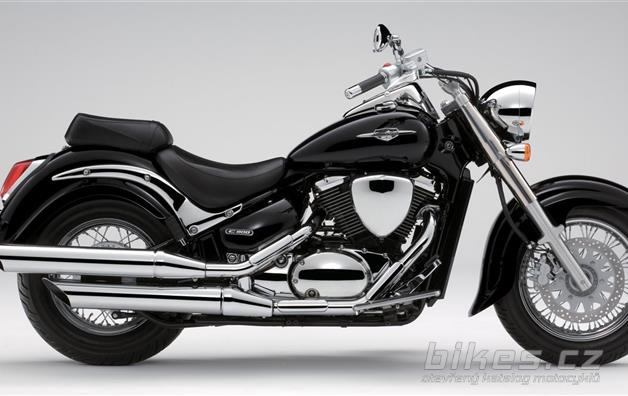 Suzuki Intruder C 800