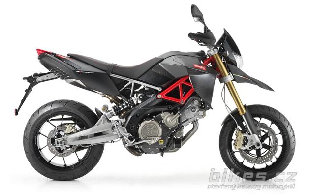 Aprilia SMV 750 Dorsoduro Factory