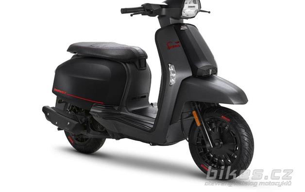 Lambretta V125 Special Pirelli Edition