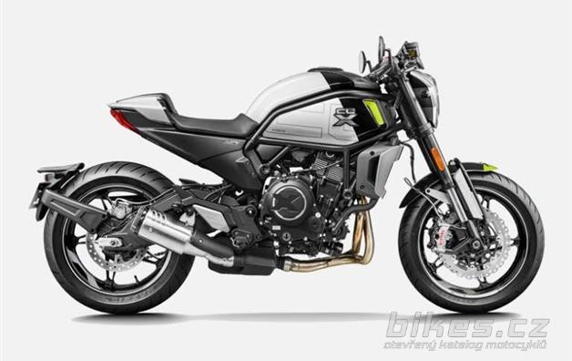 CFMOTO 700 CL-X Sport