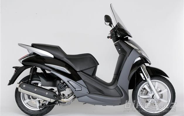 Peugeot Geopolis 400