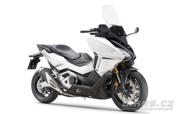 Honda Forza 750
