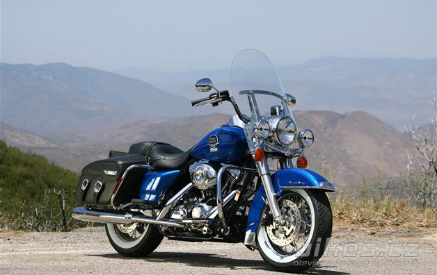 Harley-Davidson FLHRC Road King Classic