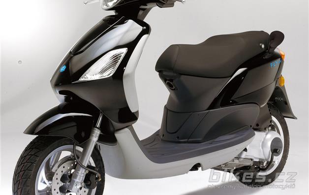 Piaggio Fly 100