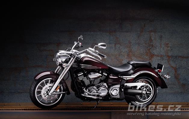 Yamaha XV 1900 Midnight Star