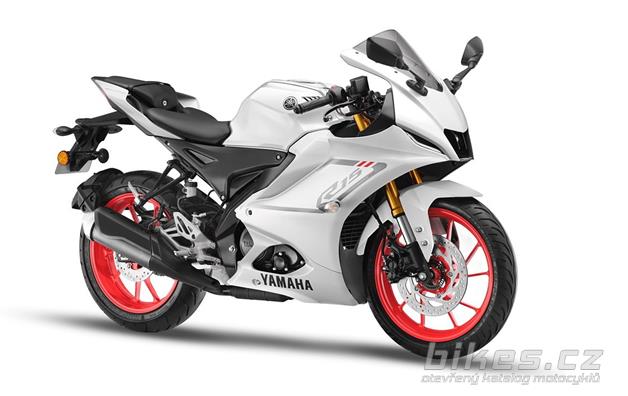 Yamaha R15 V4