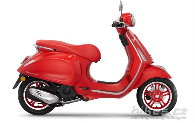 Vespa Primavera 150 Red