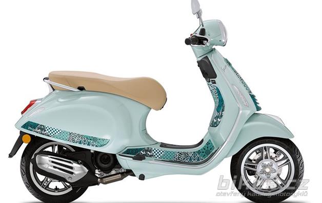 Vespa Primavera 50 Batik