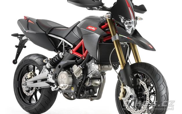 Aprilia SMV 750 Dorsoduro Factory
