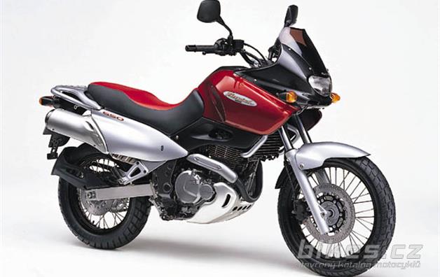 Suzuki XF 650 FREEWIND