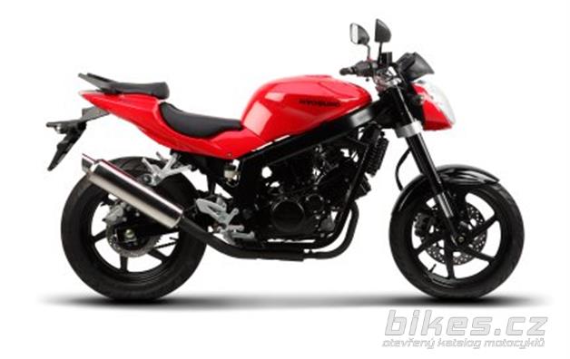 Hyosung GT 250 Naked
