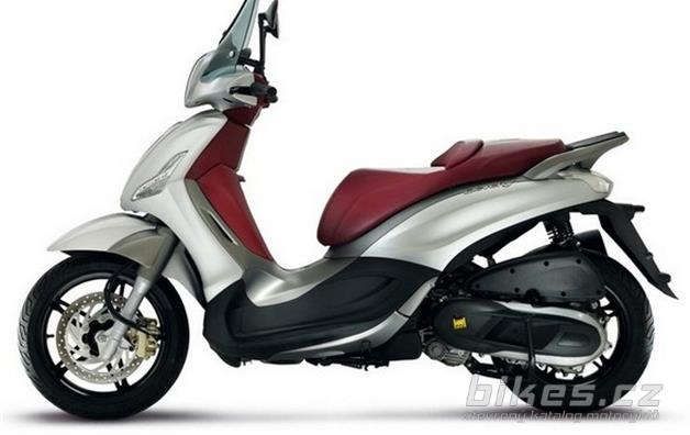 Piaggio Beverly Sport Touring