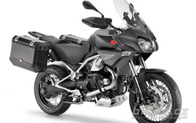 Moto Guzzi Stelvio 1200
