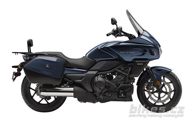 Honda CTX700D