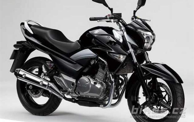 Suzuki GSR250