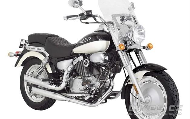 Keeway Superlight 150