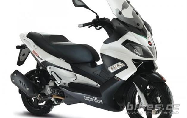 Aprilia SR Max 300