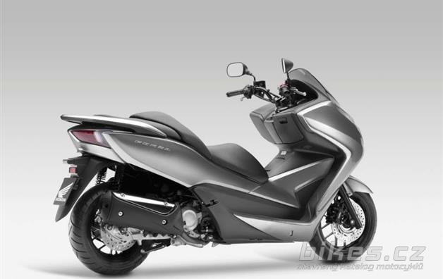 Honda NSS300 Forza