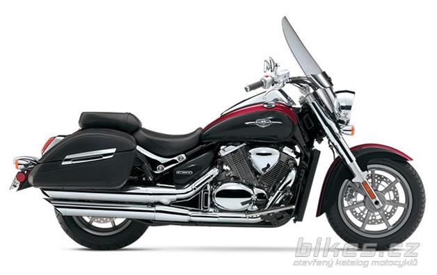 Suzuki Boulevard C90