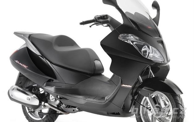 Aprilia Atlantic 300
