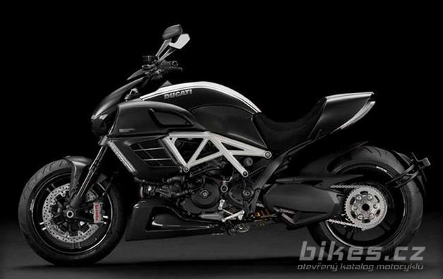 Ducati Diavel Cromo