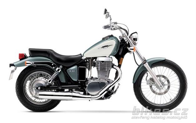 Suzuki Boulevard S40