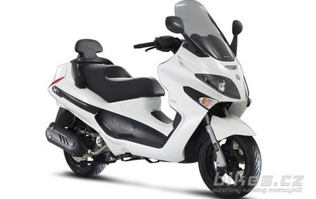 Piaggio XEvo 125